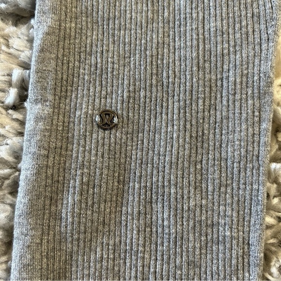 Lululemon Find Your Mantra Pant in Heathered Grey sz 6 - Picture 8 of 8